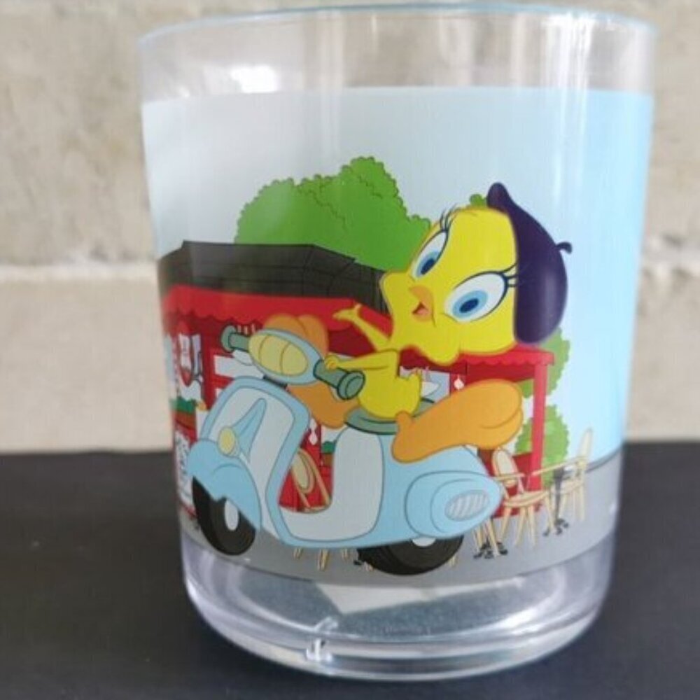Tweety Bird in Paris Plastic Glass Cup Warner Bros Looney Tunes Eiffel Tower